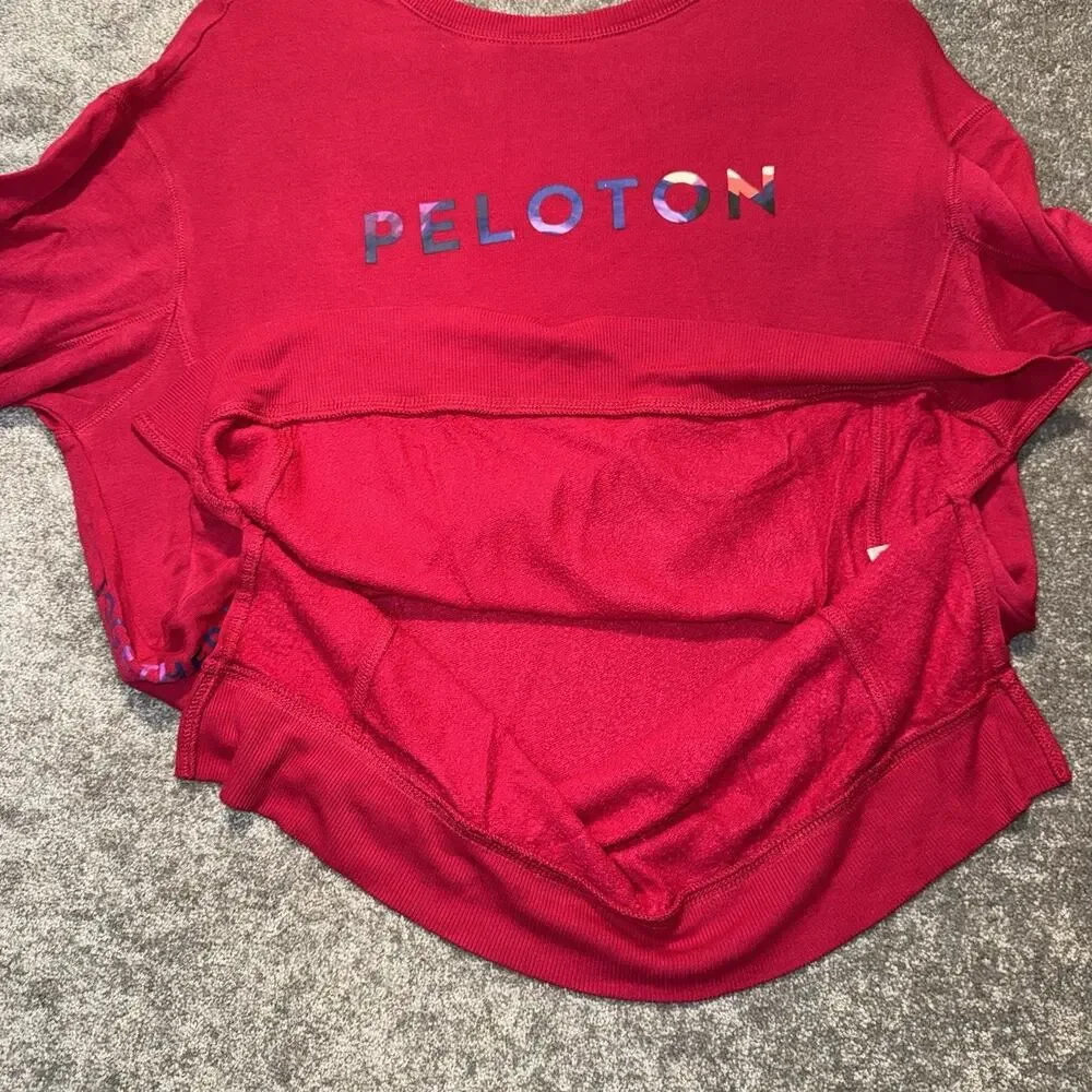Peloton Weekender Sweatshirt Women's Medium Red Spellout Side Slit Crew Neck‎